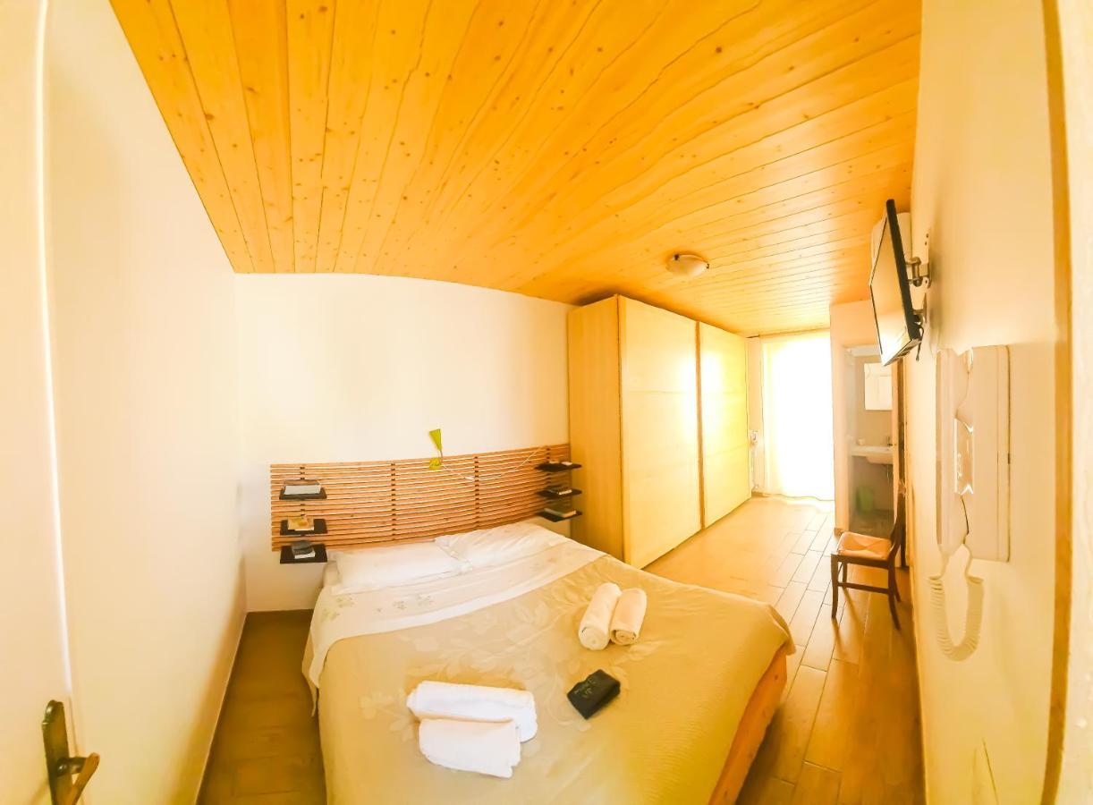 Casa Viola -Locazione Breve Apartment Polignano a Mare Luaran gambar